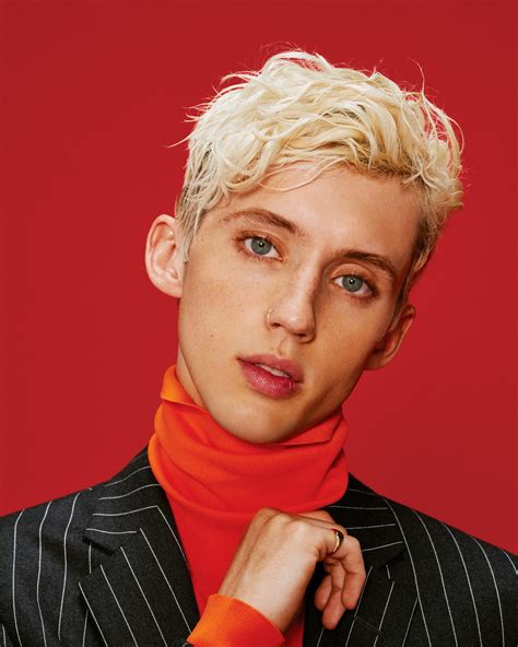 photos of troye sivan